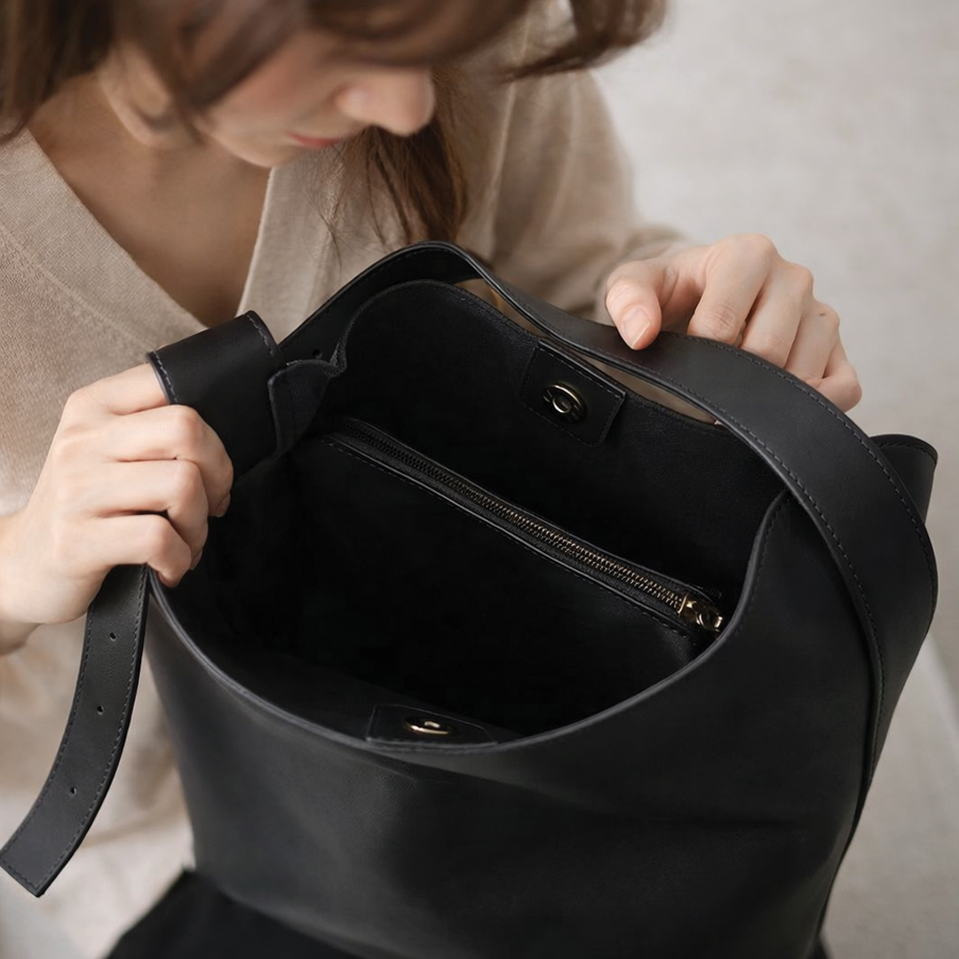 Aria - Vegan Leather Minimalist Shoulder Bag