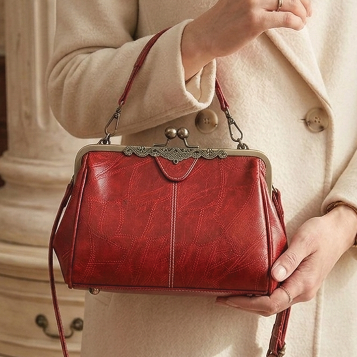 Jacqueline - Vintage Clasp Handbag