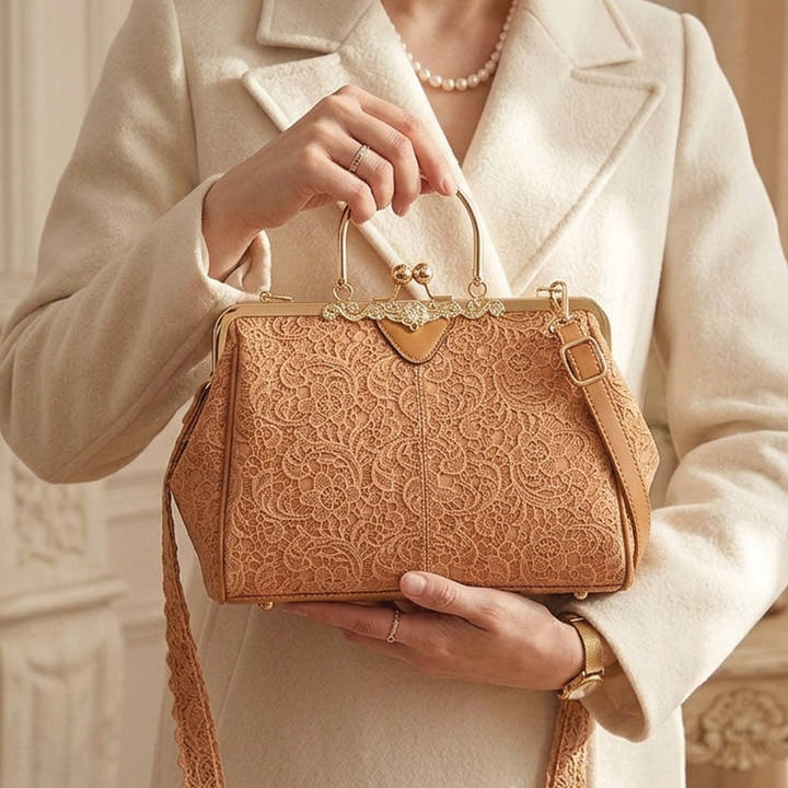 Jacqueline - Vintage Clasp Handbag