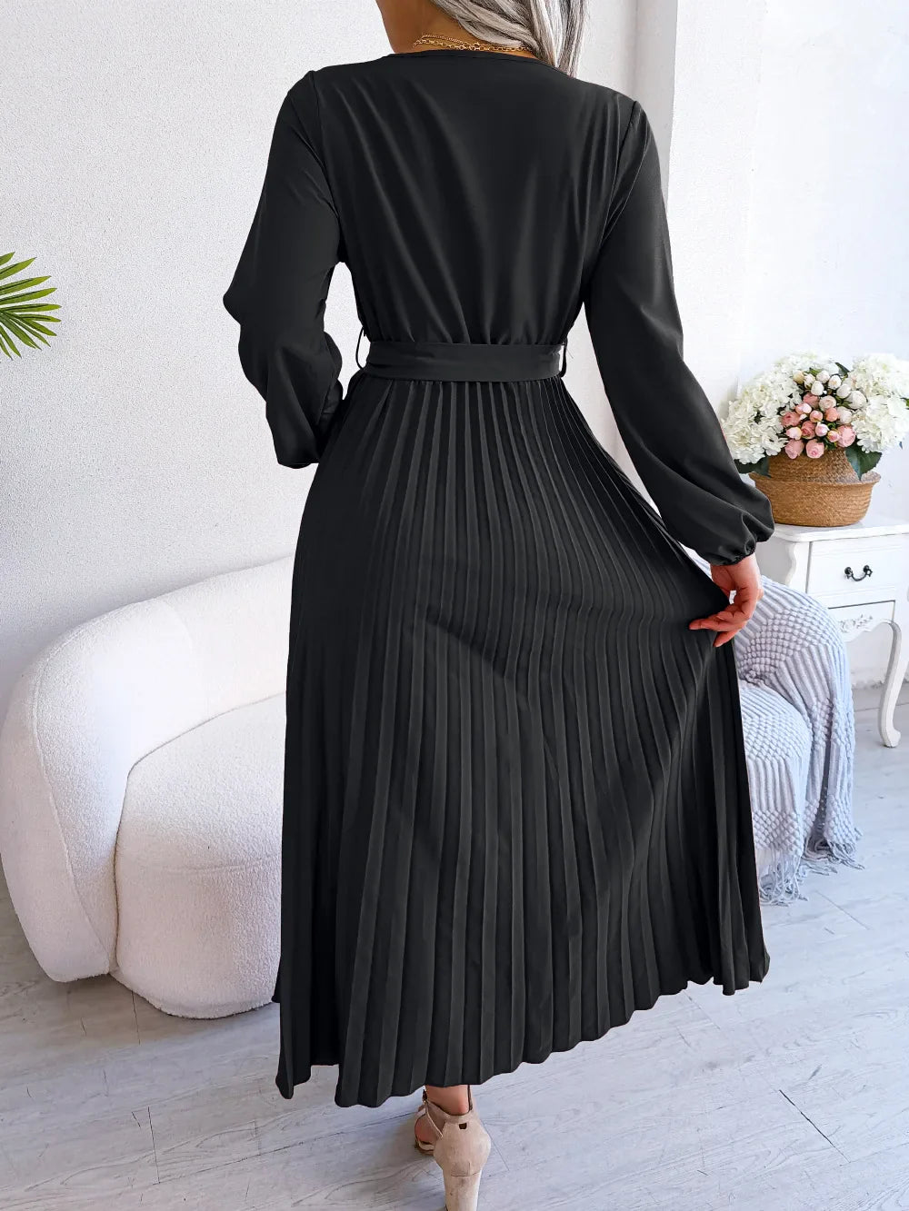 Ellie - V-Neck Maxi Dress