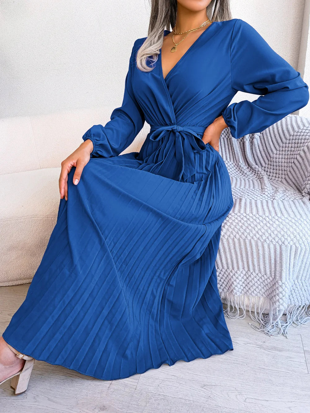 Ellie - V-Neck Maxi Dress