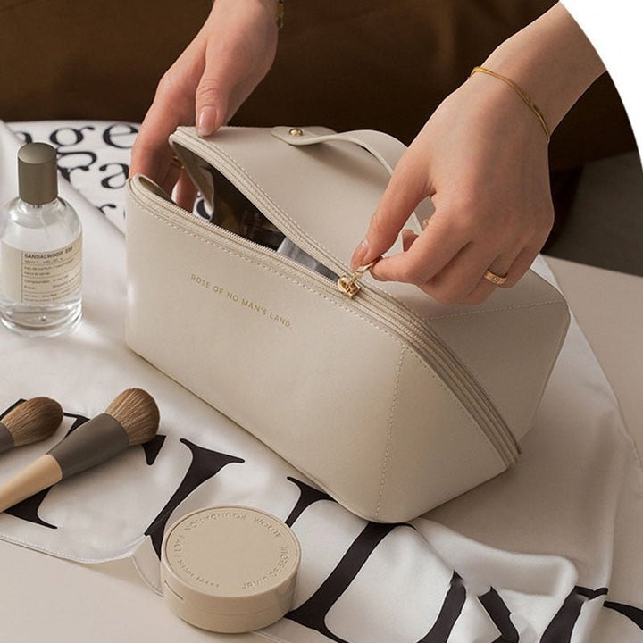 Ellie - Travel Makeup Organizer